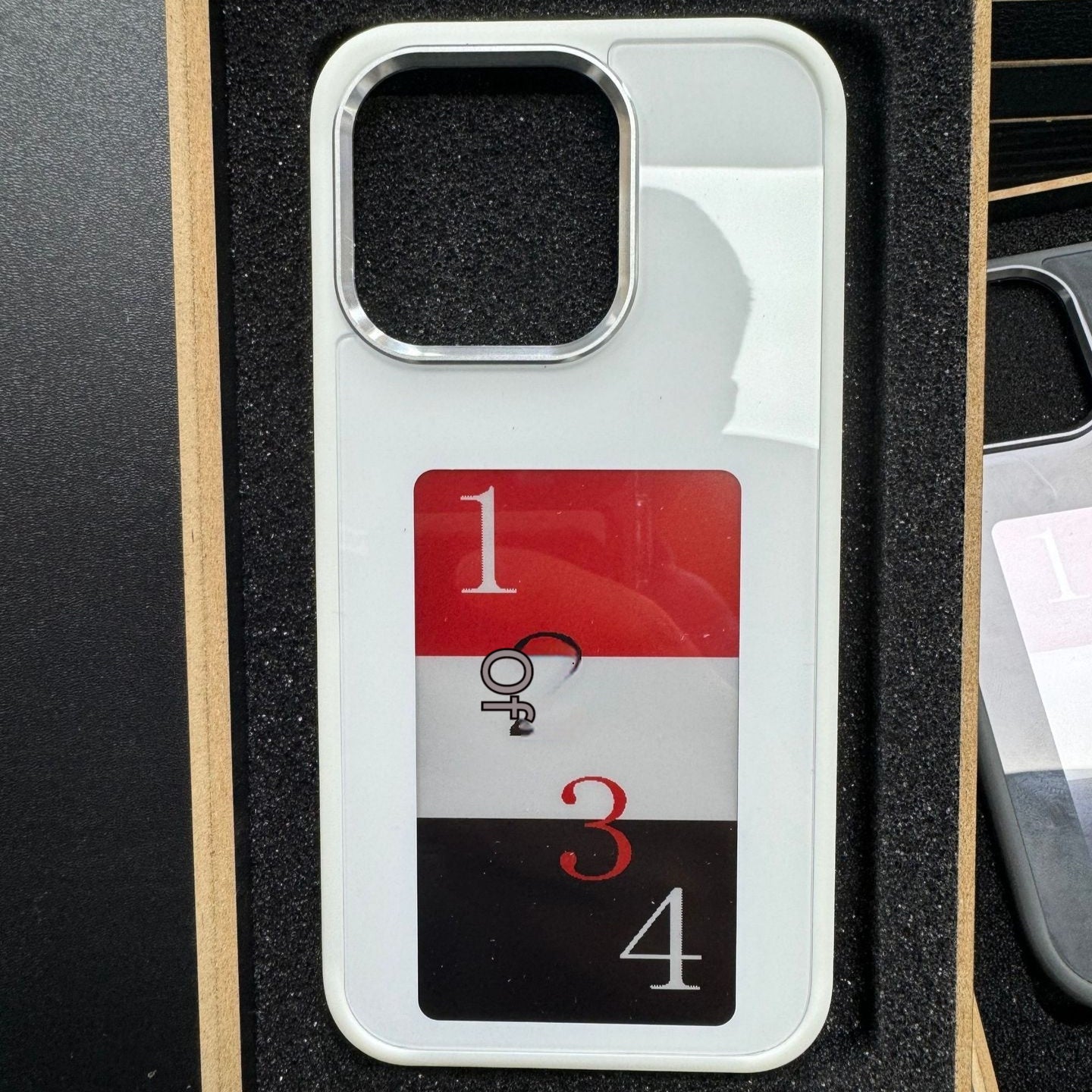 E-ink Screen Phone Case Unlimited Screen Projection Personalized Phone Cover Battery Free New Designer Luxury Phone Case - NOMAN STORE LLC