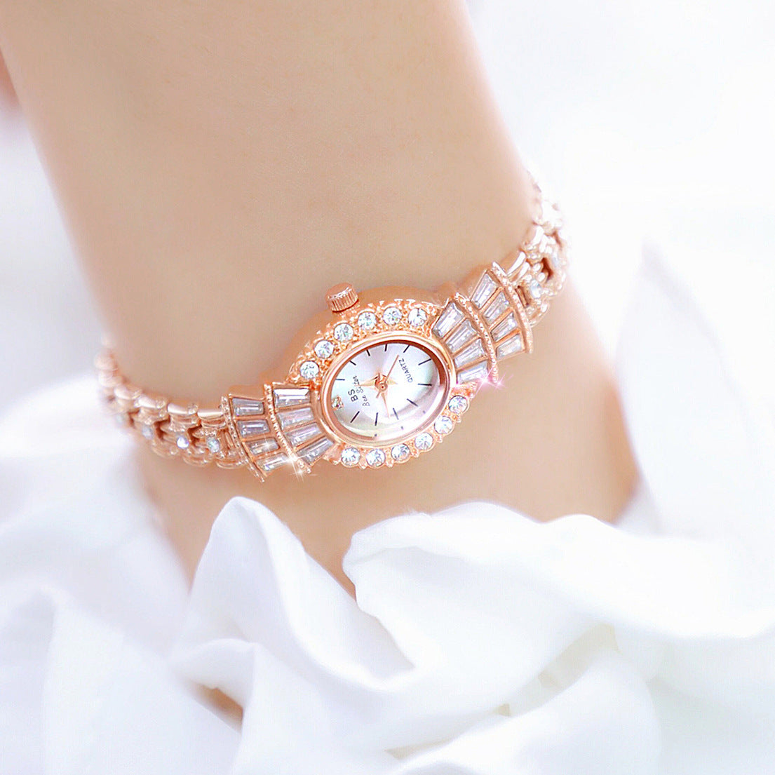 Mid-ancient Elegantquality-hand Women's Watch - NOMAN STORE LLC