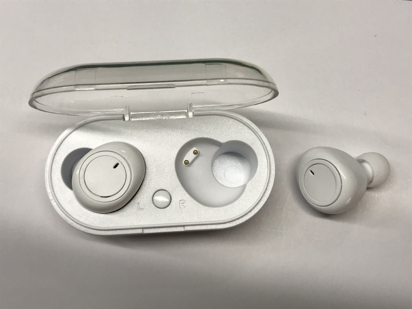 In-ear sports headphones - NOMAN STORE LLC