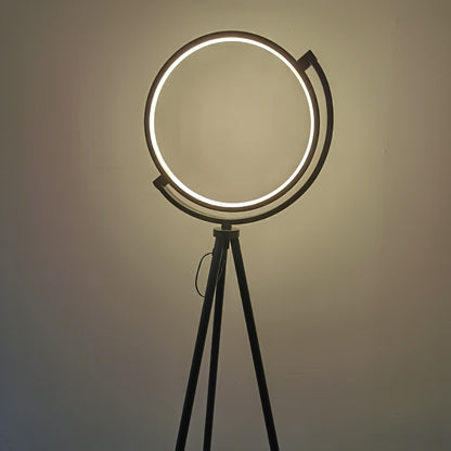 Halo floor lamp black