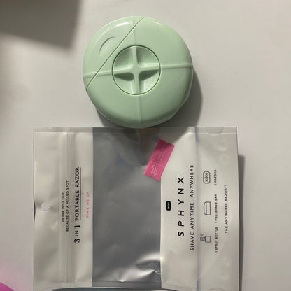 FUR LIFTER — for hair on sofas, beds and car seats