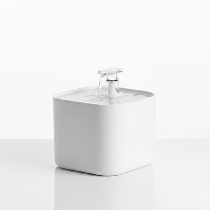 FRESH FLOW — for cats that ignore still water